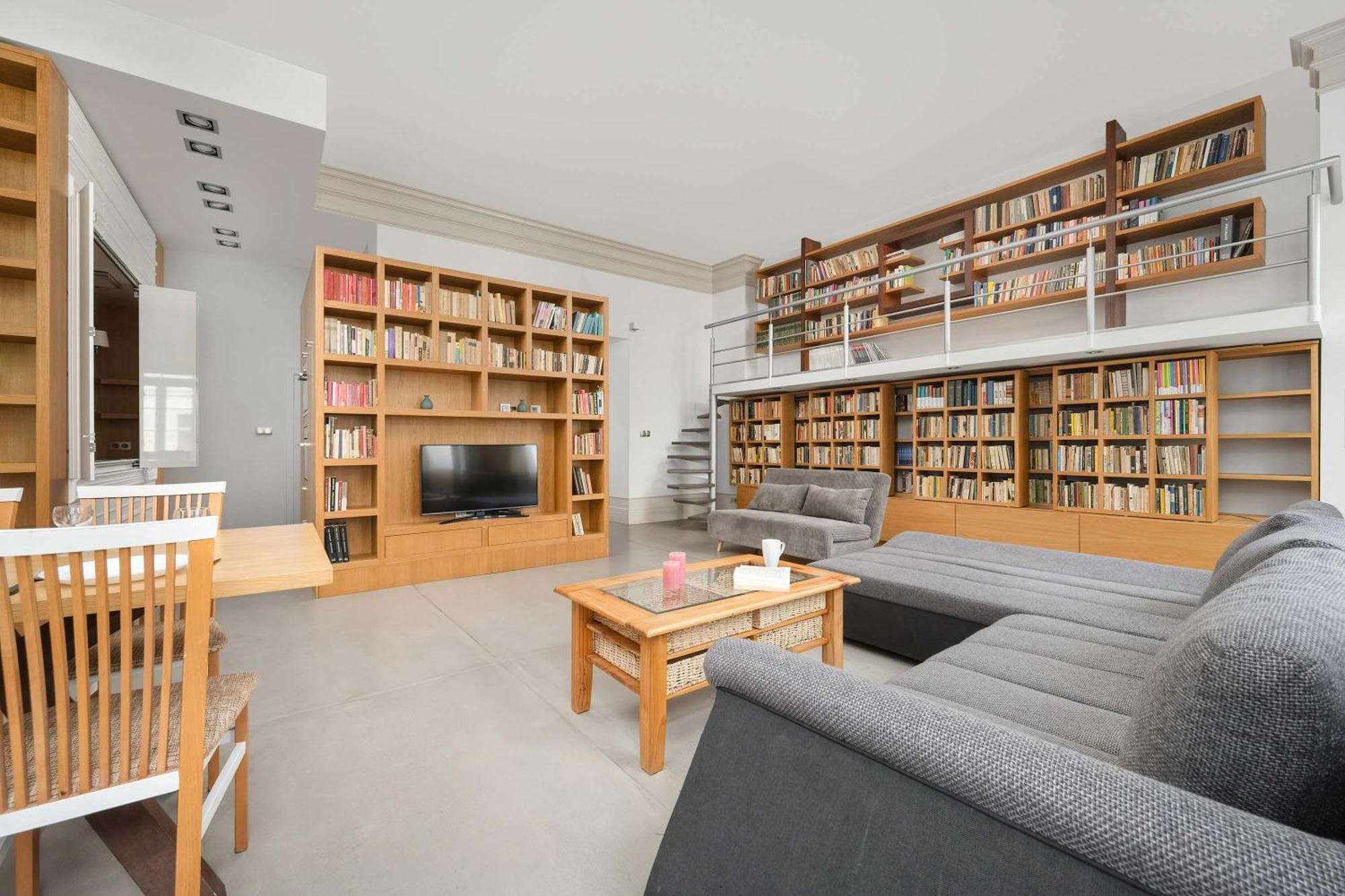 Apartament Unique And Bright Library Near Old Town In By Renters